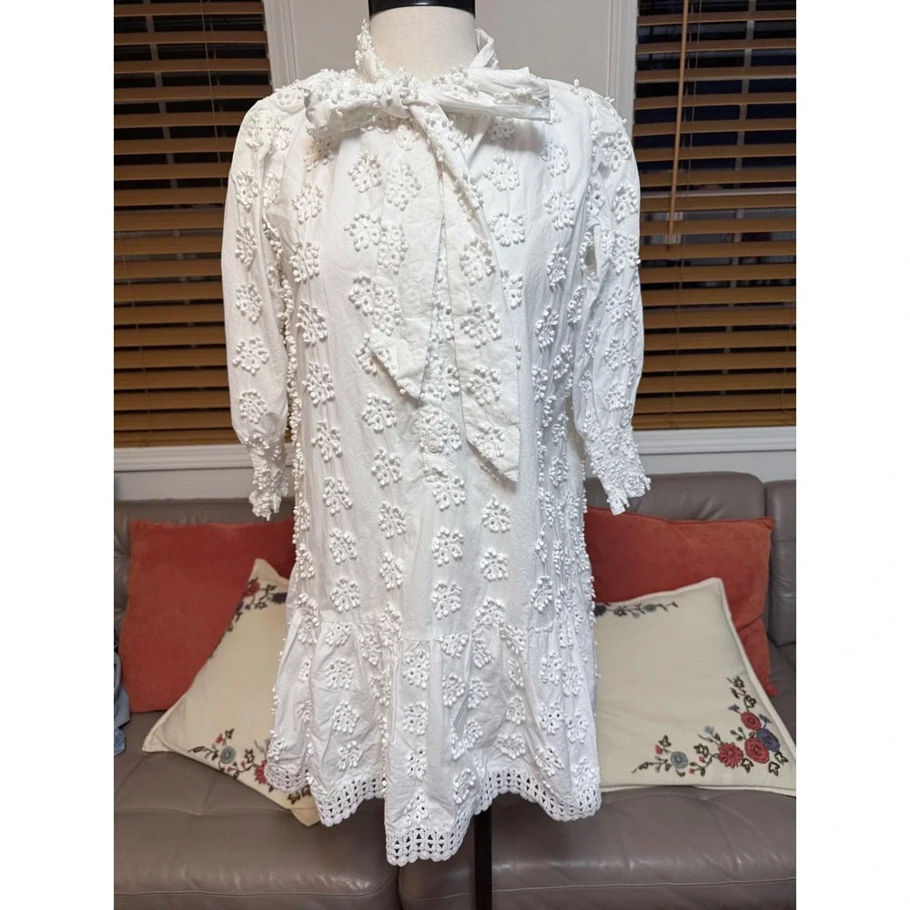 Petite Amalie Girls White 3D Floral Eyelet Lace Bow Tie Dress Size 12